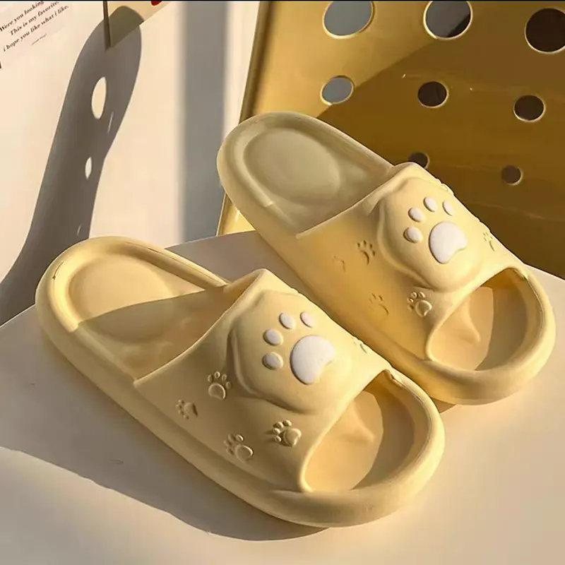 Điều gì làm cho đôi dép có dấu chân dễ thương trở thành xu hướng lớn tiếp theo trong giày dép ấm cúng?